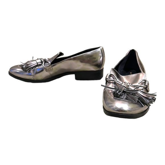 Marc Fisher Envy2 Metallic Silver Pewter Faux Leather Tassel Loafers - 7.5 - Picture 6 of 16